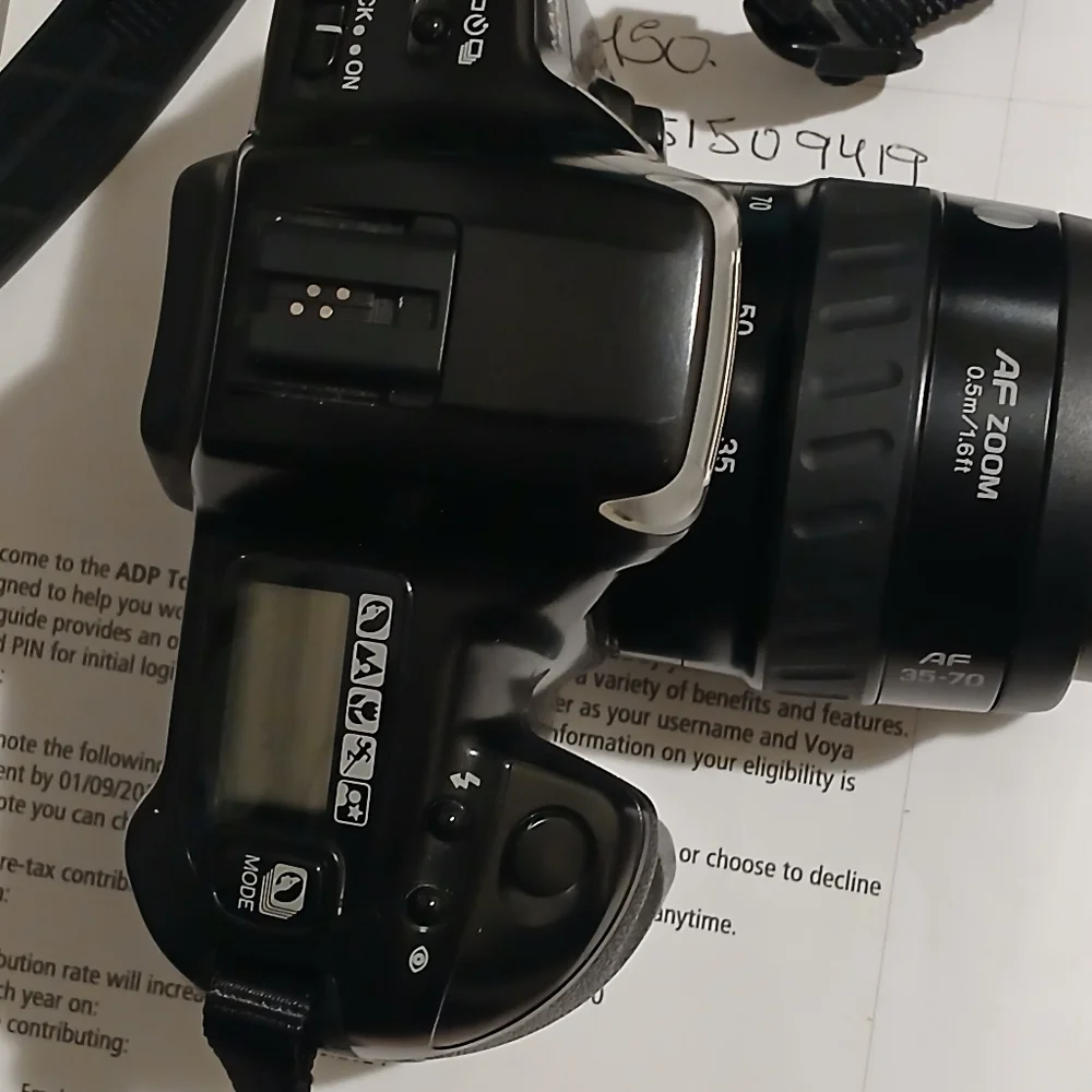 Black MINOLTA 300SI W/NOVA 1 LOWEPRO Case...MUST GO!!! ALL OFFERS WELCOME!!!